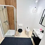 Luxury In The Centre Of Lisbon, Alfama Hostel Lisbon